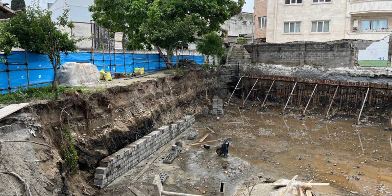 اجرای دیواره موقت حایل گودبرداری برج مسکونی ساحلی زنیت شمال